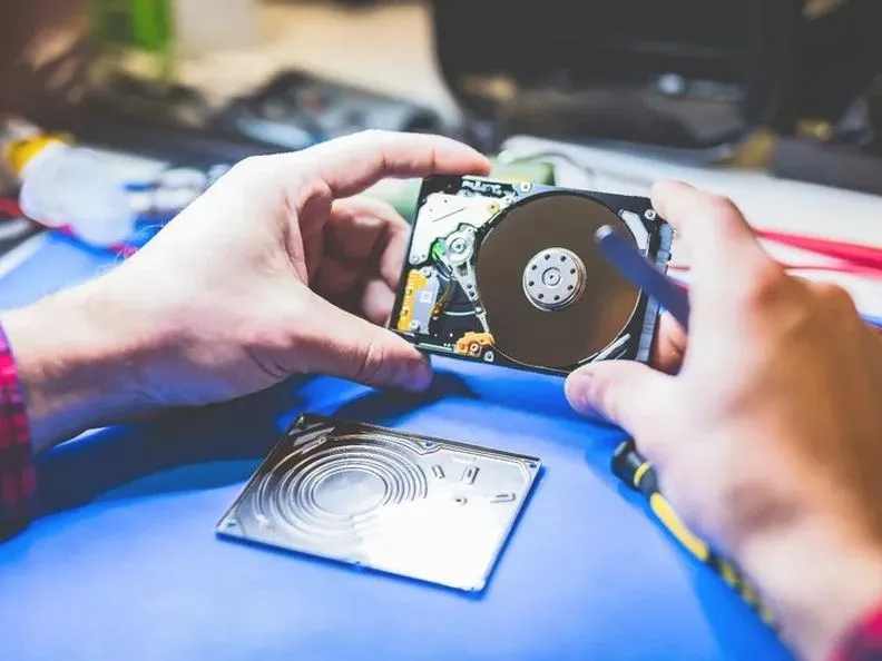 Co wybrać: MBR czy GPT – najlepsze rozwiązanie dla twojego dysku?