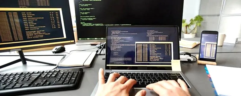 Ile czasu potrzeba na naukę programowania? Odpowiedzi, które zaskakują!
