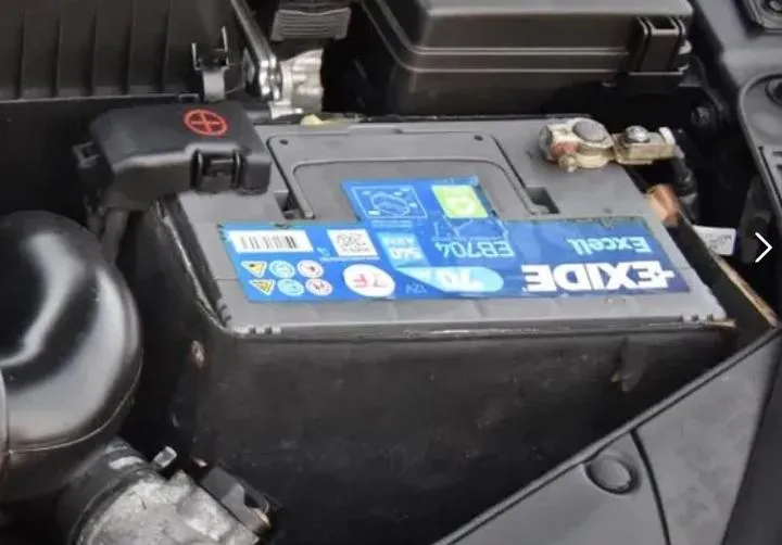 Wymiana baterii w kluczyku Kia Ceed